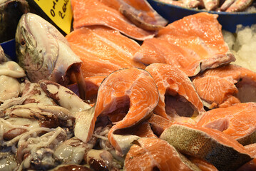 frischer Fisch auf Fischmarkt in Izmir