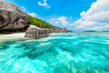 Rideaux tamisants Anse Source D'Agent, île de La Digue, Seychelles Cloudy sky over Anse Source d'Argent beach
