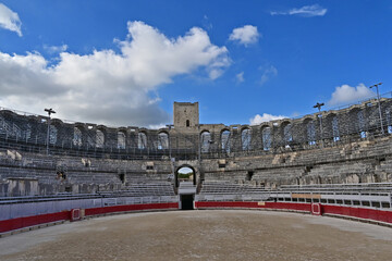 Arles, l'Anfiteatro romano, Les Arenes - Provenza, Francia	