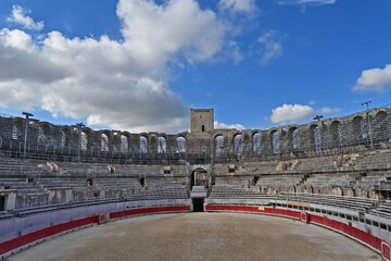 Arles, l'Anfiteatro romano, Les Arenes - Provenza, Francia	