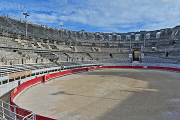 Arles, l'Anfiteatro romano, Les Arenes - Provenza, Francia	