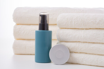 肌に優しい柔らかな白いタオルと美容用品