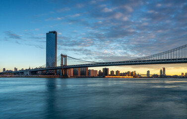 Manhattan bridge in New Yoprk City at sunrise