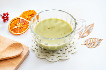 温まる飲み物　抹茶オレ