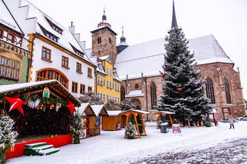 Besuch auf dem winterlichen Weihnachtsmarkt in Schmalkalden - Thüringen - Deutschland