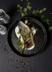 sea bass fillet with asparagus in lemongrass sauce