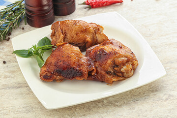 Roasted chicken leg with spicy sauce