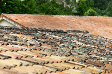 Photo Picture of Tiles on the Building Roof Texture. France