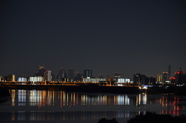 大都会の夜景　大阪、尼崎　夜の高層ビル