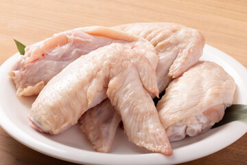 香草美水鶏　手羽先