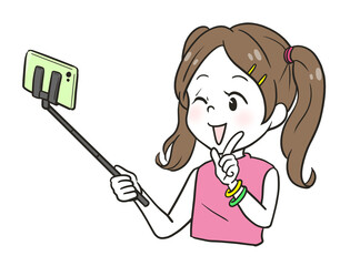 自撮りする女の子（上半身）肌色白