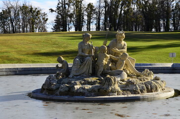 Šilheřovice - castle fountain Neptun - bathing children