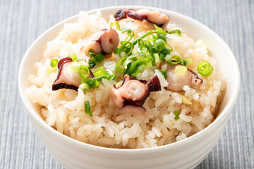 たこめし(タコの炊き込みご飯)。
