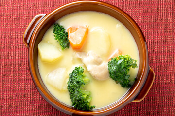 クリームシチュー(ホワイトシチュー)。
