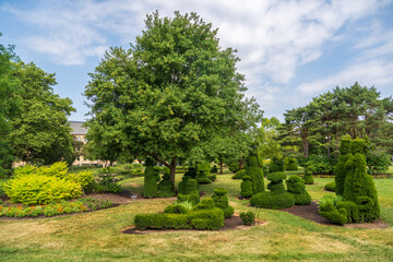 Fototapeta na wymiar Topiary Garden (Deaf School Park) in Columbus Ohio