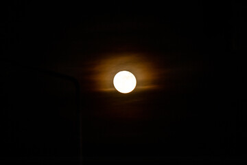 Obraz premium Full moon with warm light