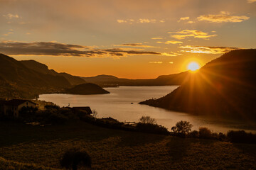lago d'iseo, tramonti, iseo lake, lombardia, Brescia, lago, sunset montagne, malinconia, golden...