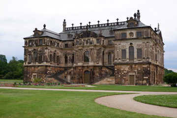 Fototapeta na wymiar Kulturpalast Dresden