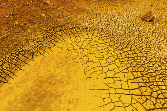 Cracked earth texture in Rio Tinto, Spain