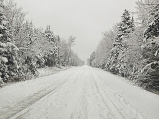Obraz premium Snowy road