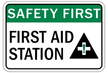 First aid station sign - obrazy, fototapety, plakaty