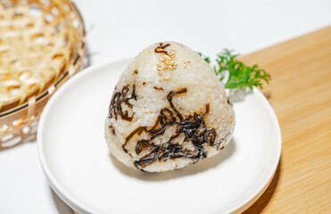塩昆布のおにぎり