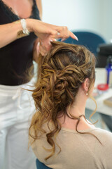Naklejka premium Coiffure de mariage femme, chignon de mariage
