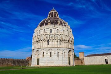 Obraz premium The Pisa Baptistery of St. John on Piazza dei Miracoli in Pisa, Tuscany, Italy