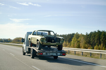 Recover a Retro Car After an Accident. A Project to Restore a Classic Car with the Help of a Tow...