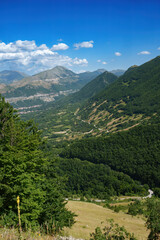 Obraz premium Summer landscape along the road Provinciale Amiternina, Abruzzo, Italy