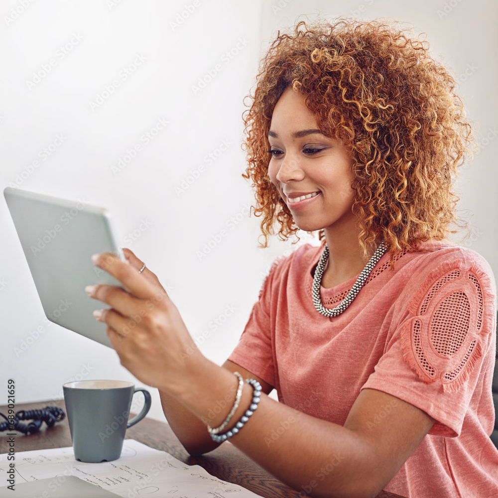 Poster Relax, happy woman or designer with chart for research, technology or graphs analysis on website. Reading data analytics, typing or person working stats update on app with coffee on break in office