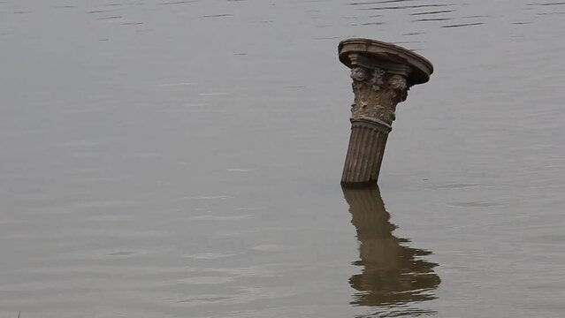 Pillar in river flow