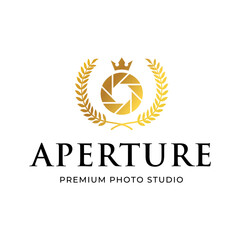 Diaphragm camera logo design. Camera logo template, vector logo for photographer