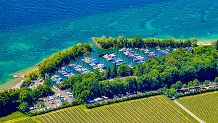 Hafen am Bodensee von oben - Luftbildfotografie