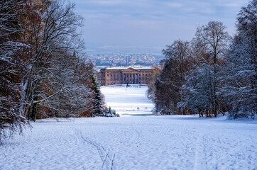 Schloss und Parklandschaft im Winter in Kassel Wilhelmshöhe