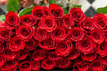 bouquet of red roses best gift 14 february valentines day