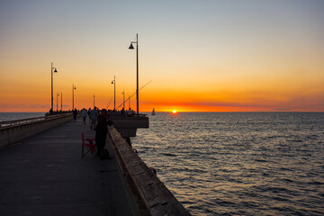 Obraz premium Sunset at the Venice Beach Fishing Pier in Los Angeles, CA