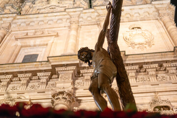 PROCESIÓN SEMANA SANTA SALAMANCA 2023 MARTES SANTO HERMANDAD UNIVERSITARIA DEL SANTÍSIMO CRISTO...