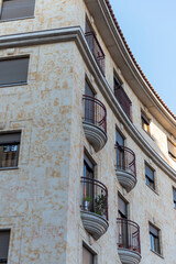 Obraz premium esquina edificio piedra villamayor