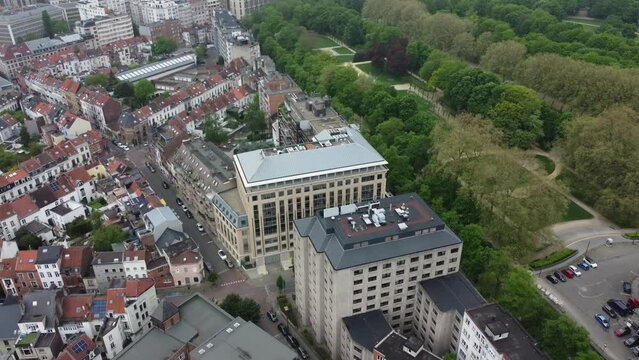 Vue a&eacute;rienne panoramique de la ville de Bruxelles, capitale, Parc du Cinquantenaire, Belgique, Europe