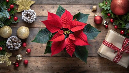 Weihnachtsstern auf einem Holztisch mit dekorativen Elementen