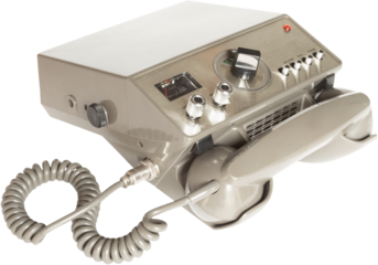 Old CB radio that's still good for emergencies