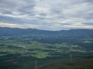 Naklejka premium El Pico da Frouxeira es un monte de 427 metros de altitud situado en la parroquia de Santa Cilla do Valadouro, en Foz, Lugo, Galicia, España.