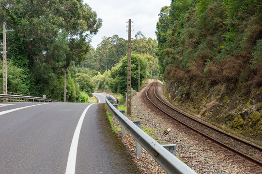road parallel to train track