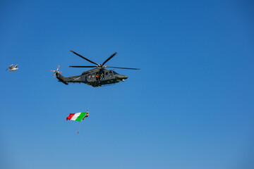 Esibizione delle Frecce Tricolore al Poetto di Cagliari, Sardegna