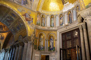 Fototapeta na wymiar The interior of St. Mark's Basilica in Venice, Italy