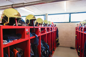Ausrüstung der Feuerwehr - obrazy, fototapety, plakaty