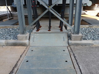 Steel cover for cable trench