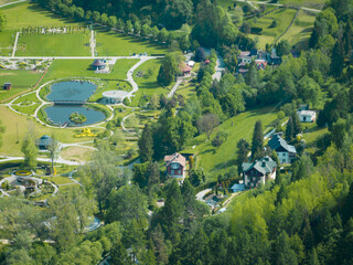 Lot nad Zapopradziem w Muszynie wiosną. Piękne, wiosenne krajobrazy. © rogozinski