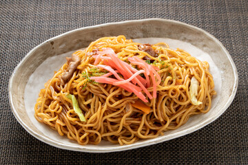 焼きそば(ソース焼きそば)。
